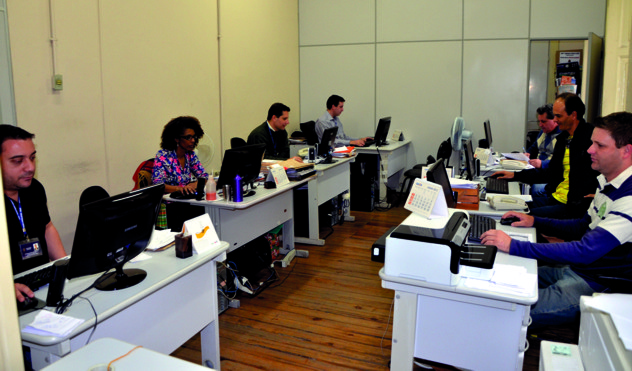 CAC investe na reciclagem de servidores de apoio legislativo (04/09/2013 00:00:00)