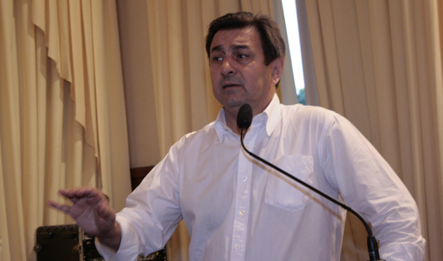 Câmara aprova projeto que aumenta receita de bancas de jornais (27/09/2013 00:00:00)