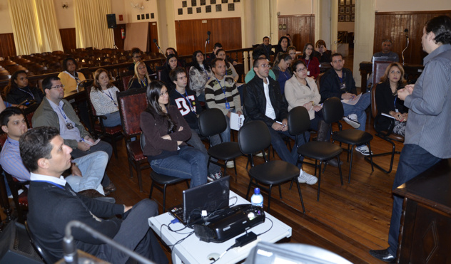 Servidores da Câmara participam de curso de gestão de documentos (10/10/2013 00:00:00)