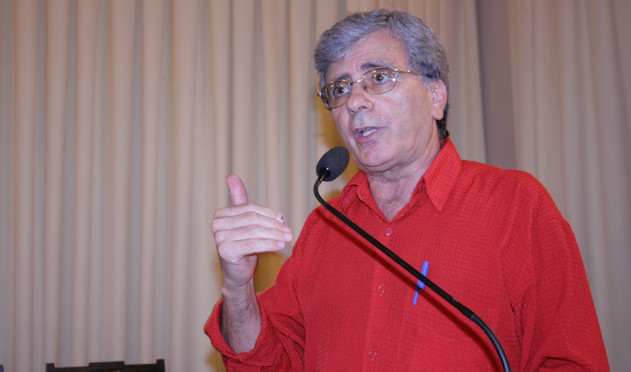 CAC entrega proposições da Câmara Mirim à Mesa Diretora e à Comissão de Participação Popular (06/12/2013 00:00:00)