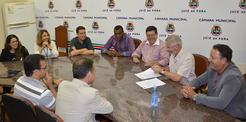 Assinado contrato para construção de nova sede da Câmara de JF (23/12/2013 00:00:00)