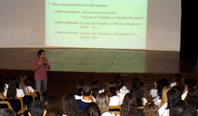 Parlamento Jovem é apresentado aos alunos do Jesuítas  (14/02/2014 00:00:00)