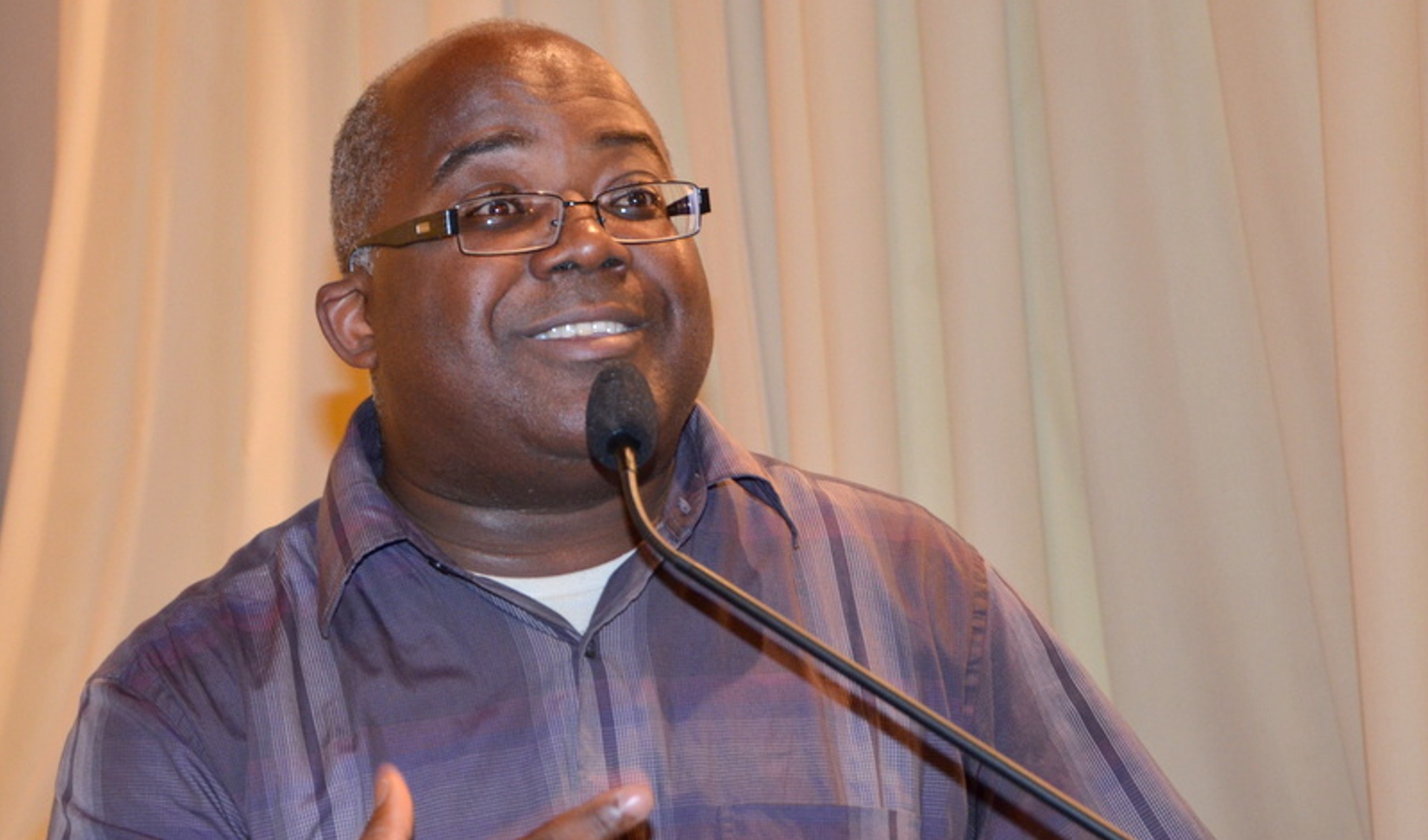 Jucelio Maria quer retomada da discussão sobre racismo (14/02/2014 00:00:00)