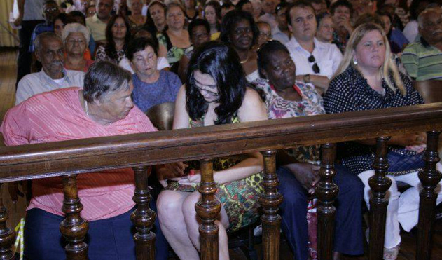 Câmara homenageia Maria do Calçadão com um minuto de silêncio (17/02/2014 00:00:00)