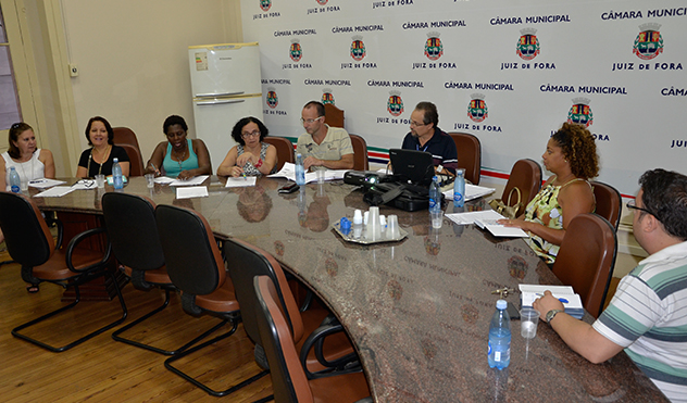 Reunião define temas e cronograma da Edição 2014 da Câmara Mirim (27/02/2014 00:00:00)