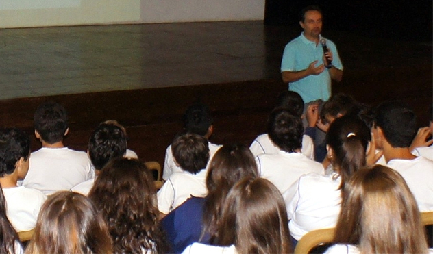 Edição 2014 da Câmara Mirim é apresentada aos estudantes do Jesuítas e do IEE (17/03/2014 00:00:00)