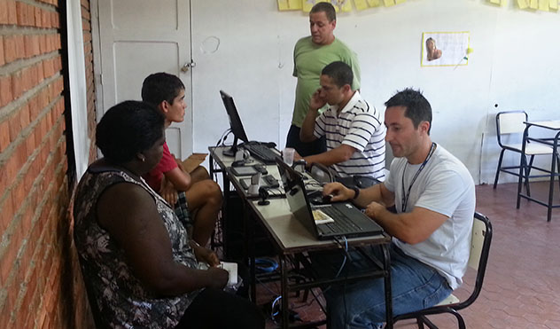 Expresso Cidadão atende 49 pessoas no Monte Castelo (21/03/2014 00:00:00)