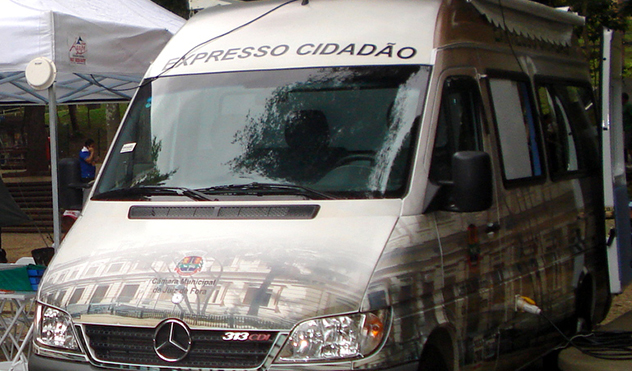 Expresso Cidadão atende 75 pessoas durante o “Integração no Bairro” (24/03/2014 00:00:00)