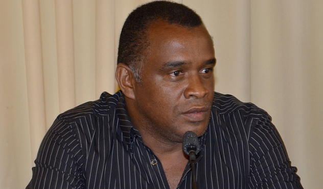 Militão e secretário de Saúde apresentam médicos que atuarão em Santa Cruz (04/04/2014 00:00:00)