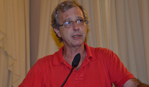 Audiência Pública debate fechamento de turmas na rede pública estadual (24/04/2014 00:00:00)