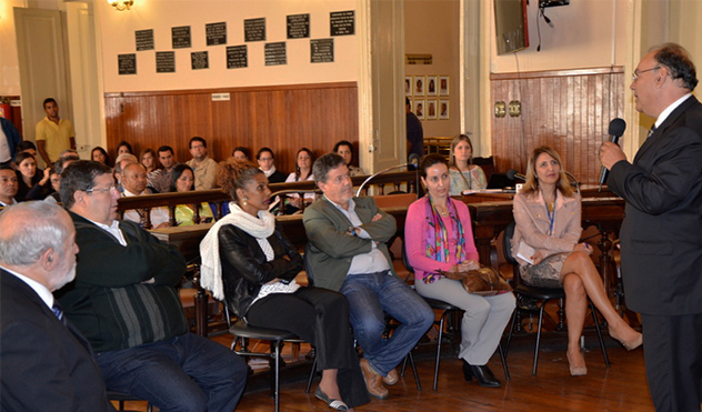 Elejuf promove debate sobre política (16/05/2014 00:00:00)