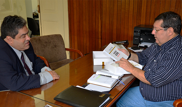 Chefe da Polícia Civil visita a Câmara (20/05/2014 00:00:00)