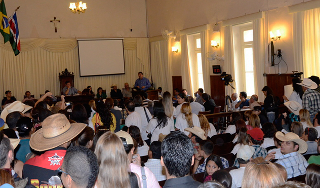 Câmara discute proposta de acabar com rodeios (21/05/2014 00:00:00)