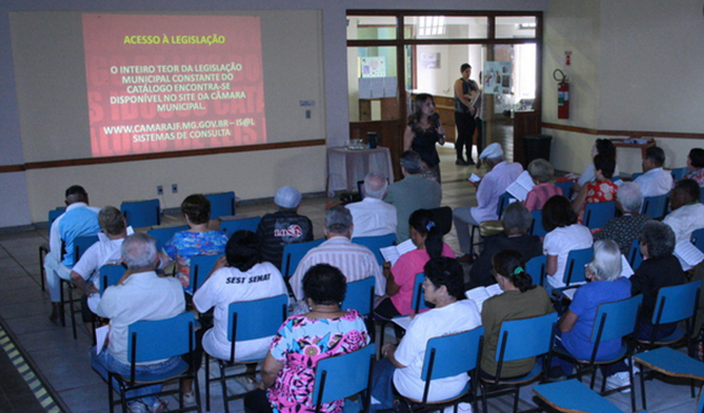 Diretora Geral do Legislativo apresenta Catálogo de Lei dos Idosos (22/05/2014 00:00:00)