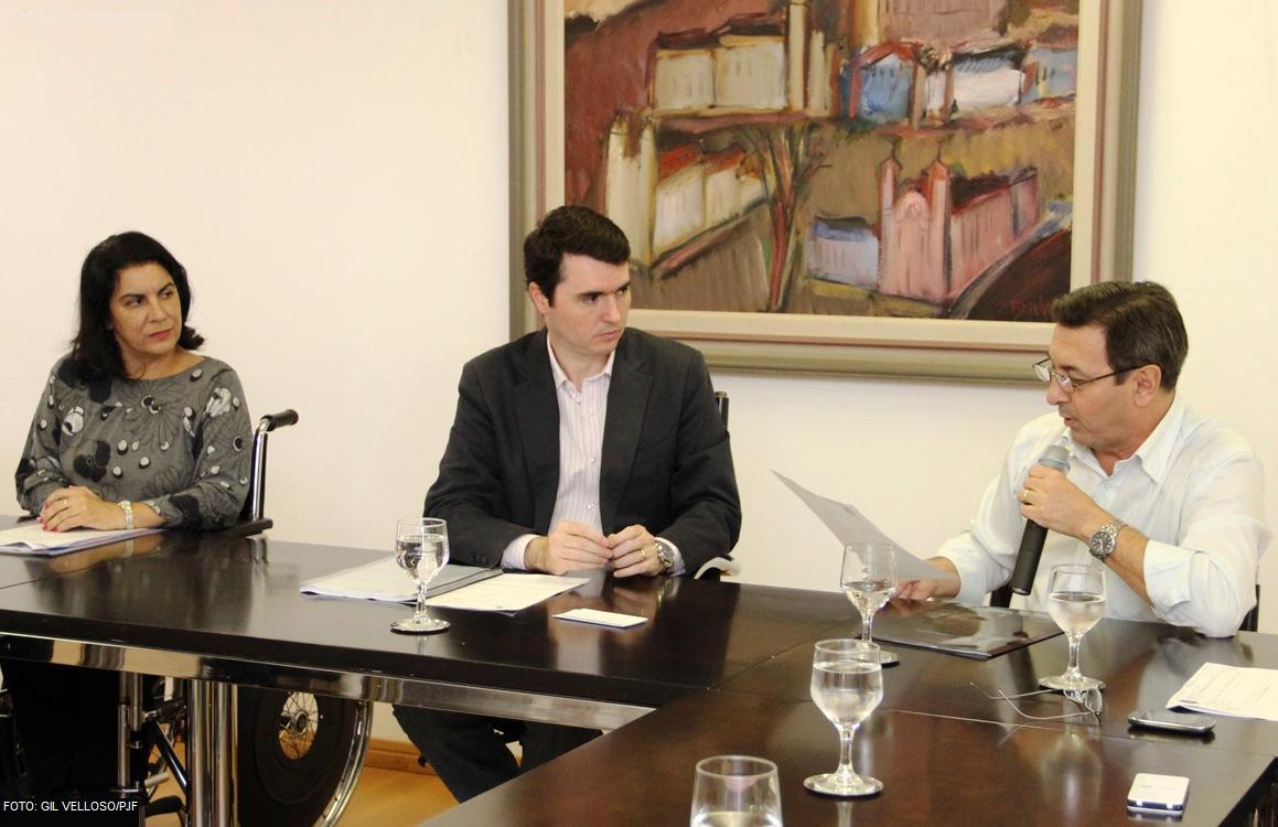 Isauro Calais se reúne com prefeito para discutir acessibilidade (27/05/2014 00:00:00)