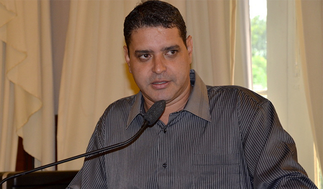 Câmara institui Novembro Azul no combate ao câncer de próstata (04/06/2014 00:00:00)