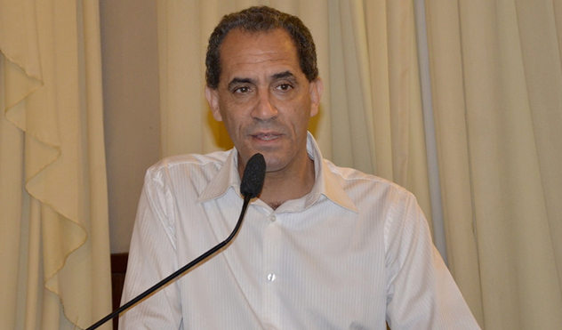 Castelar solicita apuração de queima de lixo em bota-fora (16/06/2014 00:00:00)