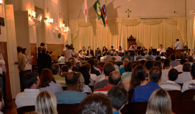 Câmara participa da elaboração de legislação para taxista (09/07/2014 00:00:00)