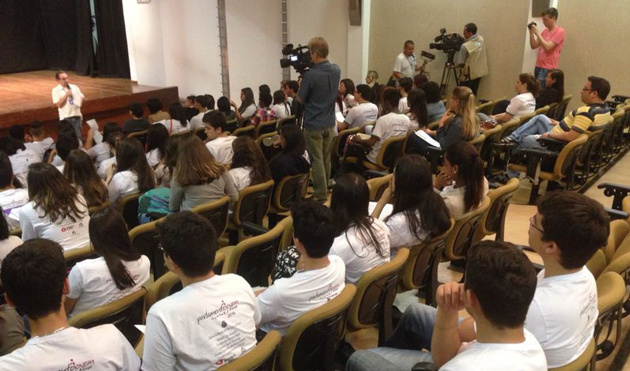 Parlamentares Jovens definem propostas para a plenária regional (04/09/2014 00:00:00)