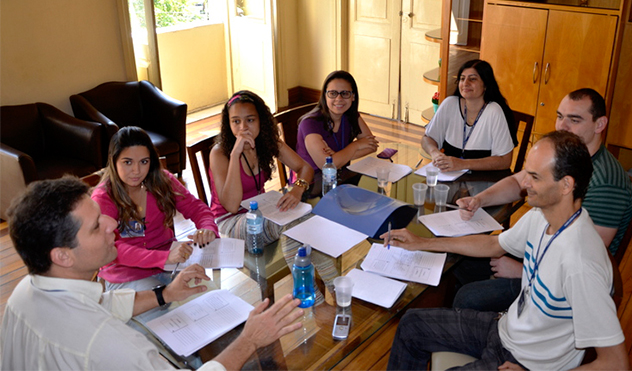 Servidores da Divisão de Arquivo e Registros Processuais participam de encontro sobre procedimentos licitatórios (19/09/2014 00:00:00)