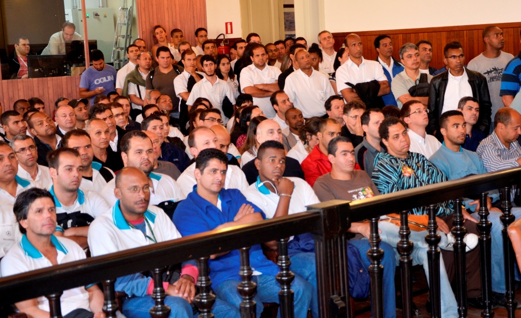 Câmara cria comissão pela permanência da Mercedes-Benz em JF (09/10/2014 00:00:00)
