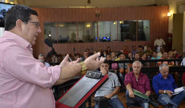 Audiência Pública discute situação de ambulantes (22/10/2014 00:00:00)