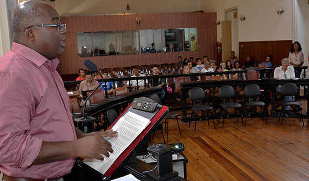 Jucelio Maria cobra ensino da História da Cultura Afro-Brasileira (20/11/2014 00:00:00)