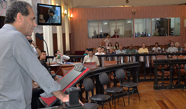 Castelar quer conclusão de passarela e melhoria do acesso ao bairro Industrial (25/11/2014 00:00:00)