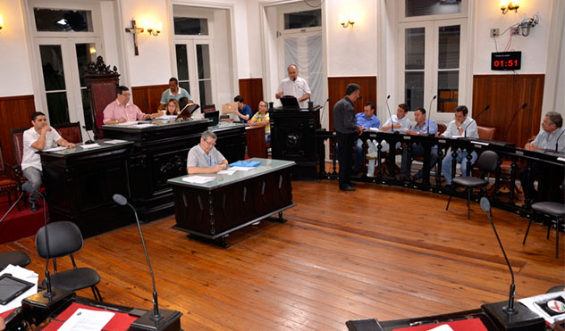 Gasparette despede-se da presidência e Câmara aprova Mensagens no encerramento das reuniões ordinários de 2014 (12/12/2014 00:00:00)