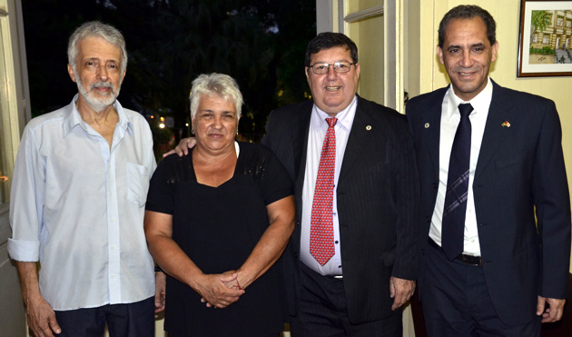 Homenagem a Ministrinho emociona plateia na Câmara Municipal (18/12/2014 00:00:00)