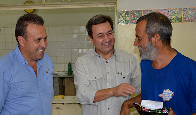 Campanha de Natal contemplou 600 idosos (18/12/2014 00:00:00)