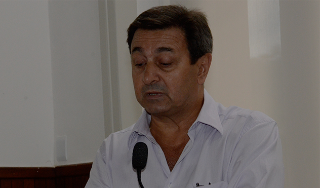 Isauro faz discurso de despedida (15/01/2015 00:00:00)