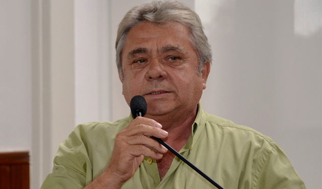 Oliveira Tresse propõe gratuidade na Área Azul para idosos e deficientes (26/01/2015 00:00:00)