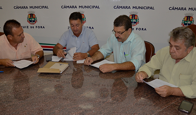 Comissão de Telefonia avalia anteprojeto (06/02/2015 00:00:00)