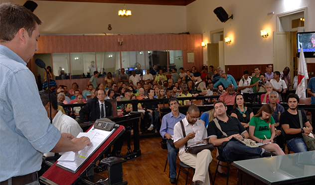População quer continuar debate sobre licitação no transporte coletivo (10/02/2015 00:00:00)