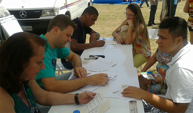 Câmara realiza 85 atendimentos no projeto Integração no Bairro (02/03/2015 00:00:00)