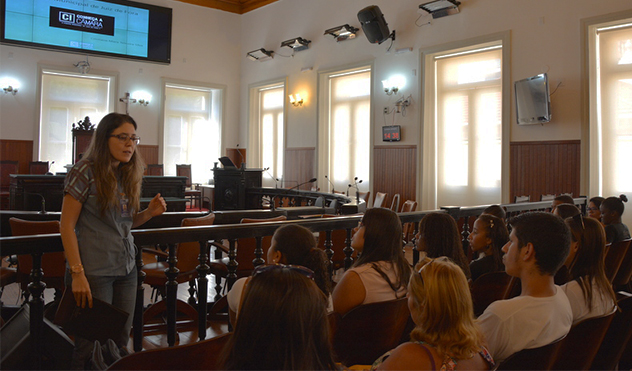 Estudantes do Ensino Médio participam de visita guiada na Câmara (26/03/2015 00:00:00)