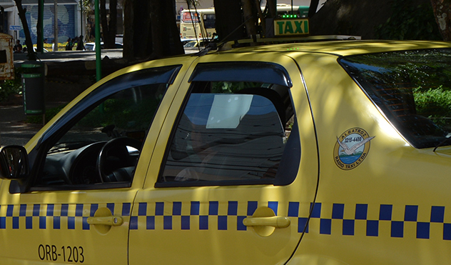 Sindicato dos Auxiliares defende taxímetro biométrico em toda frota (14/04/2015 00:00:00)
