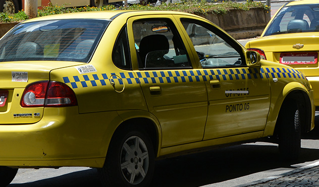 Licitação e Regularidade no serviço  de táxi são temas de Tribuna Livre (22/04/2015 00:00:00)