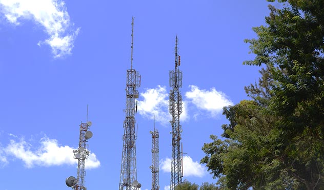Comissão de Telefonia vai à Brasília e solicita estudo da Anatel (23/04/2015 00:00:00)