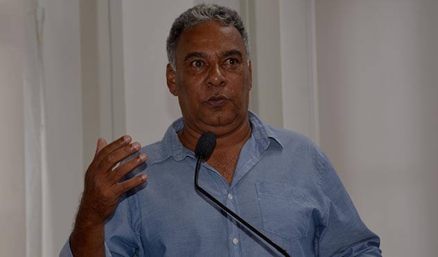 José Emanuel apresenta requerimento de CPI na saúde (24/04/2015 00:00:00)