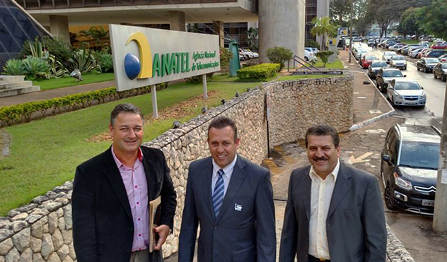 Em Brasília - Comissão assegura avanços na telefonia e eletrificação rural e urbana (04/05/2015 00:00:00)