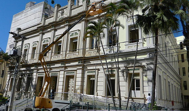 Prédio da Câmara passa por revitalização (11/06/2015 00:00:00)