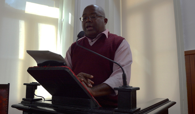 Jucelio pede intervenção do MP e do TCE para rever o aumento da passagem (16/06/2015 00:00:00)