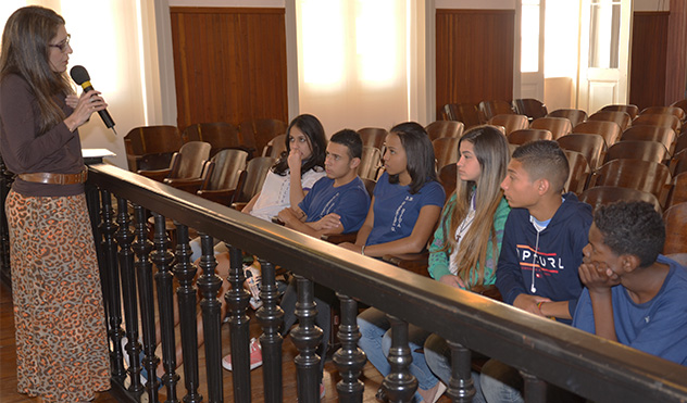 Escola Municipal participa do projeto Conheça a Câmara (24/06/2015 00:00:00)