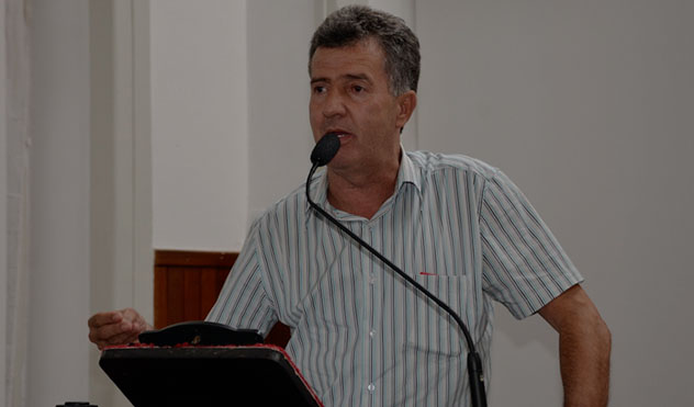 Projeto impede carros particulares de circular como táxis (20/07/2015 00:00:00)