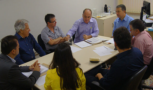 Proposta de transferência da Câmara para prédio do Fórum avança (07/08/2015 00:00:00)