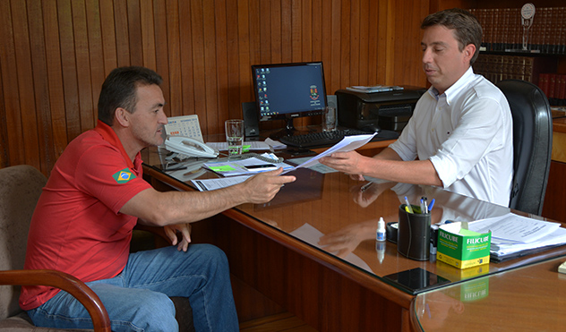 Empav: Sinserpu pede ajuda à Câmara no processo de sindicância (20/08/2015 00:00:00)