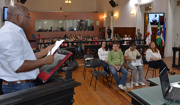 Audiência Pública - Políticas voltadas para a juventude são discutidas na Câmara (20/08/2015 00:00:00)