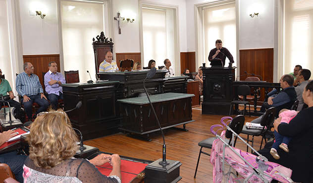 Processo de licenciamento do aterro de Grama  é tema de audiência Pública (29/10/2015 00:00:00)